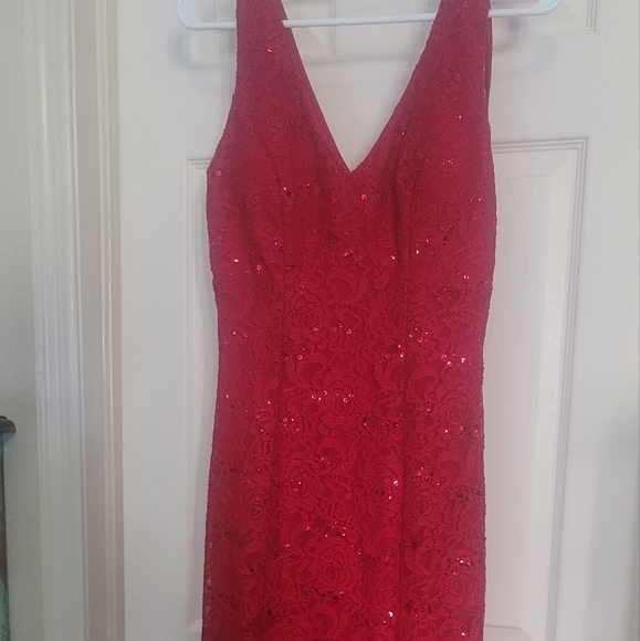 Fire engine red hot dress 👗 - Picture 3 of 5